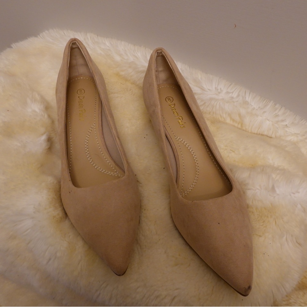 Dream Pairs Nude Suede Pump